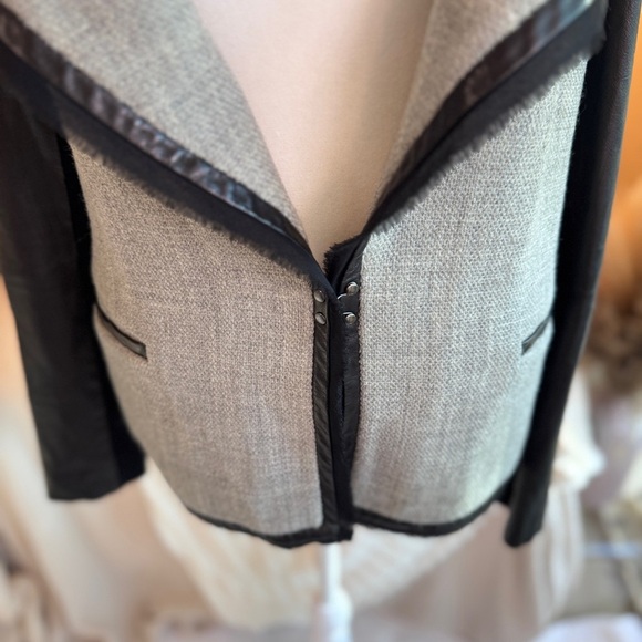 Vince Black& Gray Women's Boucle Moto jacket with leather sleeves, shawl collar. - Picture 4 of 9